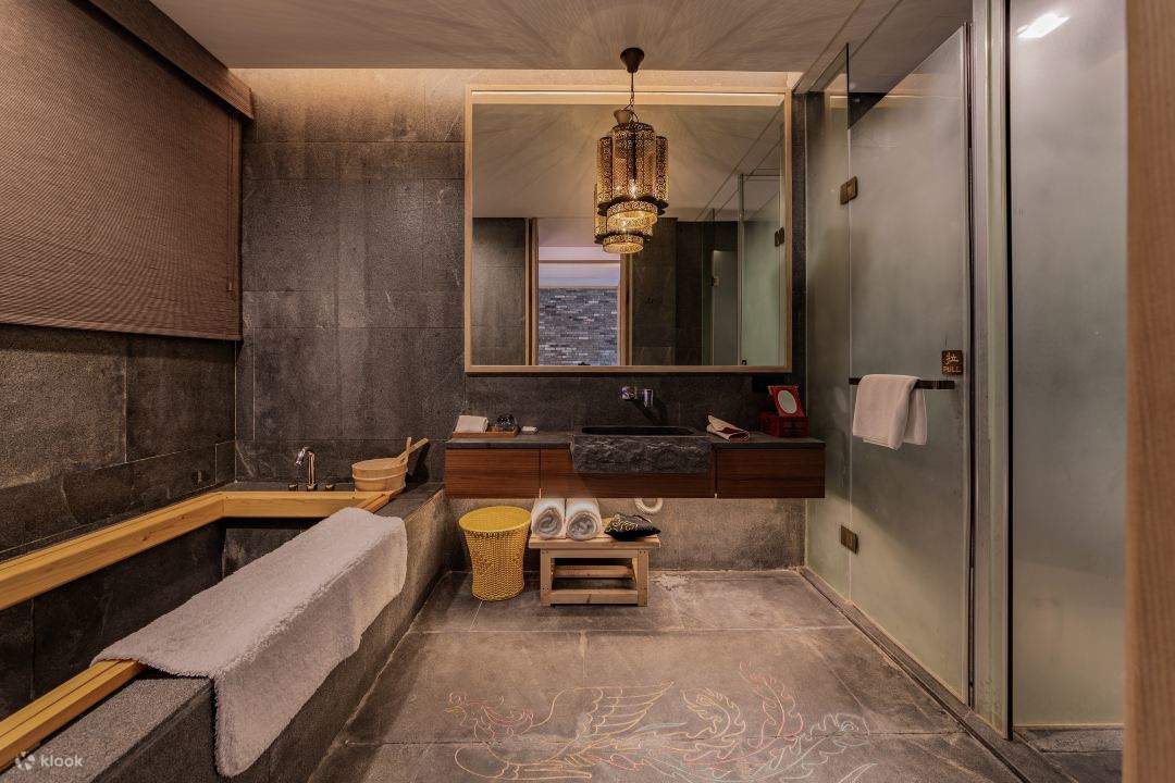 [Di dalam Bandar Purba Gankeng/Terus sampai ke Futian Port Line 10] Shenzhen OCT Gankeng Ancient Town - Pakej Penginapan Hotel Phoenix Hakka